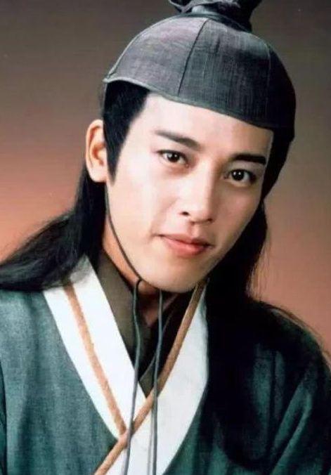 马思纯笑傲江湖吃瓜